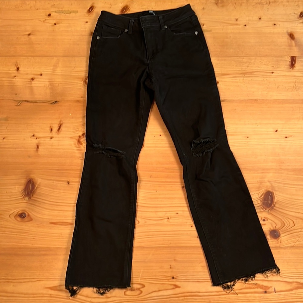 Black distressed crop flare Jean